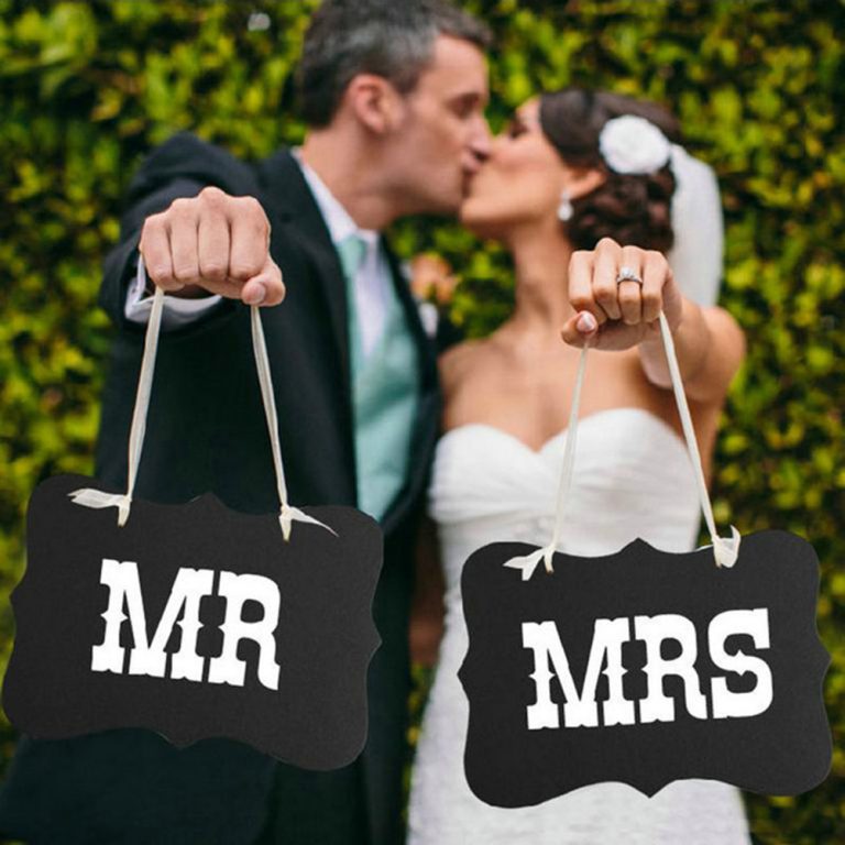 2 שלטים – Mr & Mrs