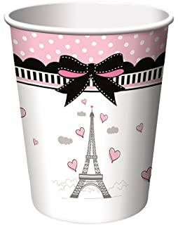 8 כוסות חגיגה בפריז